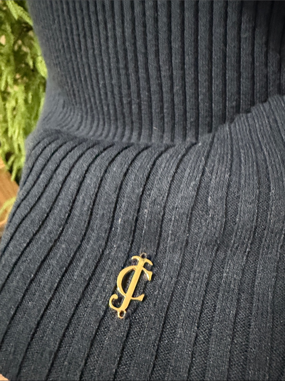 Juicy Couture Ribbed Long-Sleeve Boatneck Shirt Navy Size Large - Picture 4 of 7
